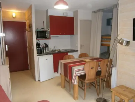 Appartement 28 m² vue montagne au Dévoluy, terrasse et local à skis : photo 8