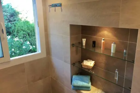 Maison conviviale à Fréjus avec piscine à débordement - Photo 36