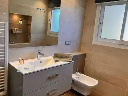 Maison conviviale à Fréjus avec piscine à débordement - Photo 49