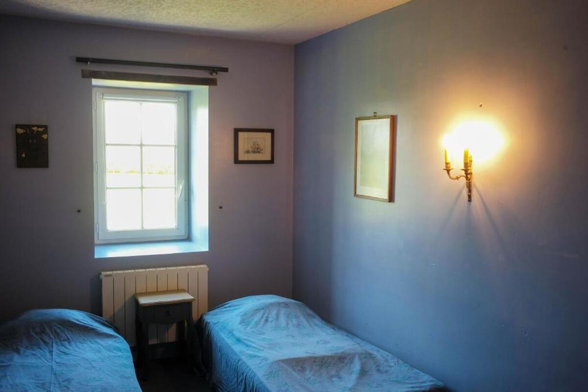 Maison 3 chambres avec jardin clôturé et piste de pétanque à Landevieille - Photo 9