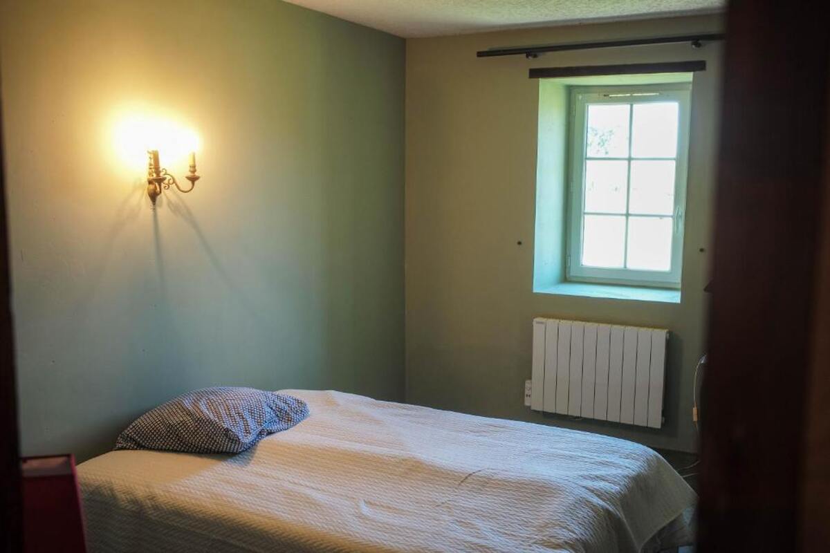 Maison 3 chambres avec jardin clôturé et piste de pétanque à Landevieille - Photo 10