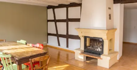 Appartement avec cheminée et terrasse à Eguisheim, 110 m², 8 personnes : photo 16