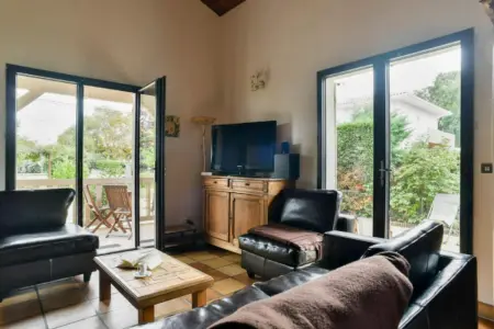Villa avec piscine et jardin, Gujan-Mestras, Villa 12 personnes à Gujan Mestras - Photo 4