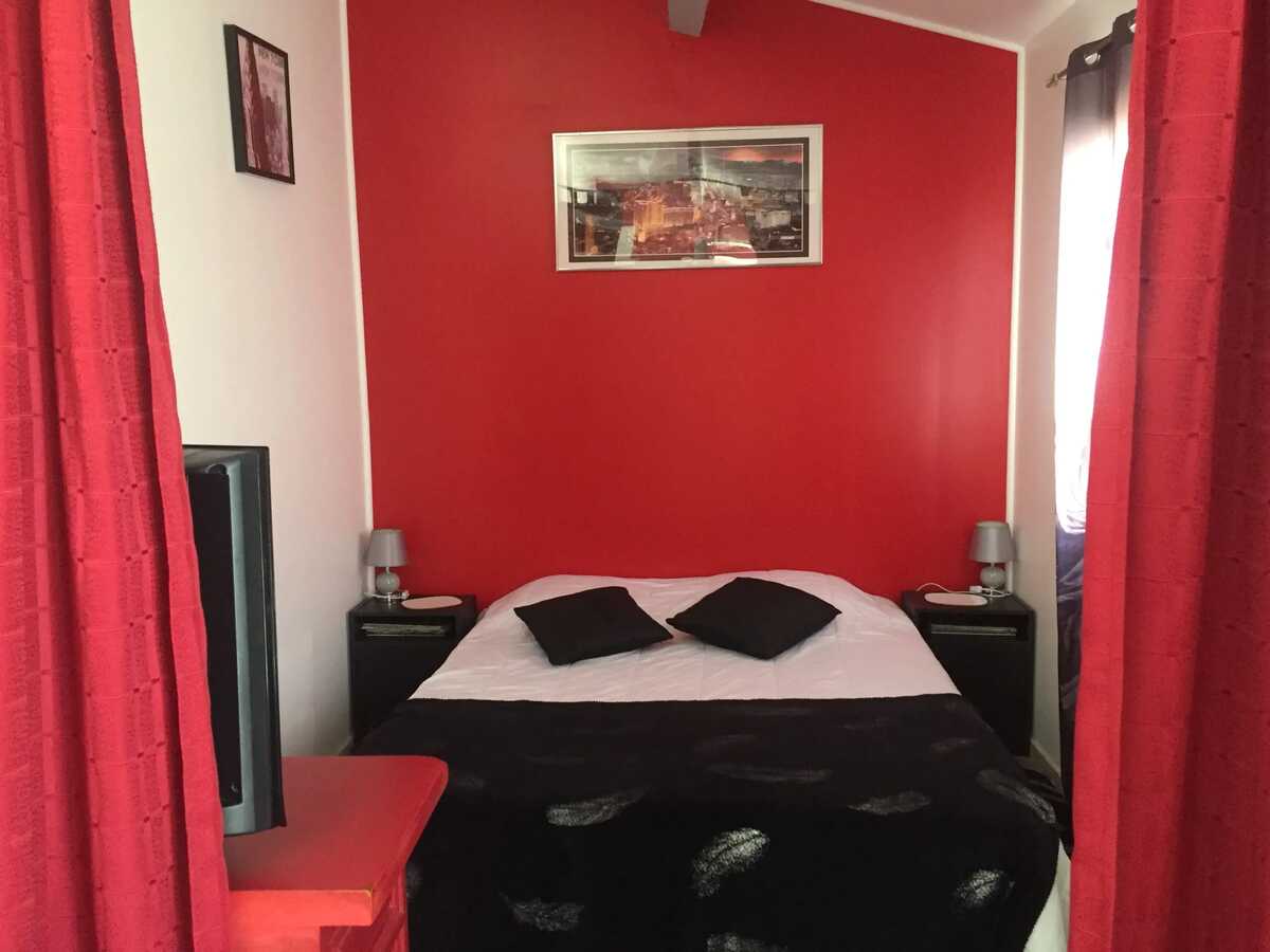 Studio 30 m² avec piscine et jardin privé à Sernhac - Photo 4