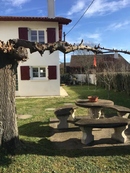 Maison à Arcangues avec jardin et vue sur les montagnes : photo 2