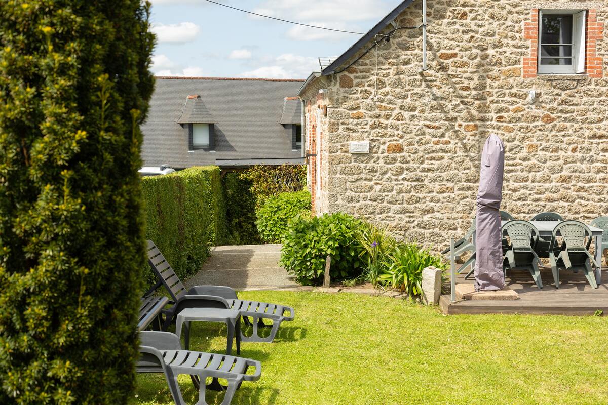 Maison 6 personnes à Rostrenen, jardin clos et barbecue - Photo 5