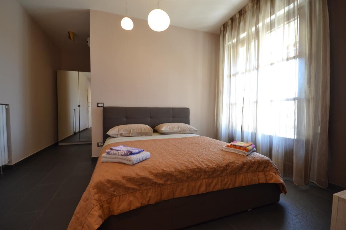 Appartement 50 m² balcon à Vercelli, centre historique - Photo 4