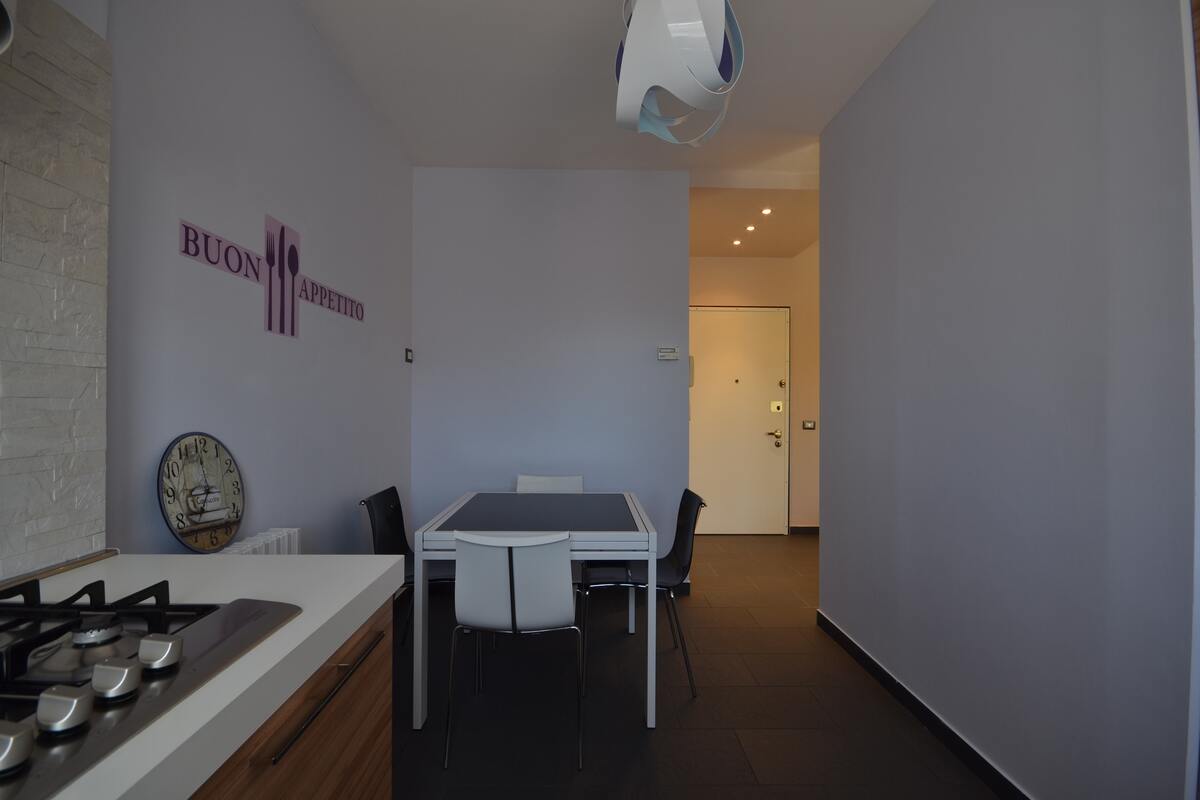 Appartement 50 m² balcon à Vercelli, centre historique - Photo 5