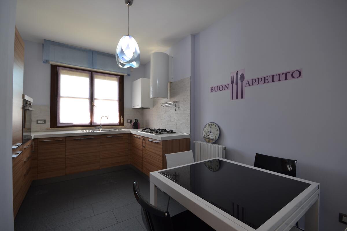Appartement 50 m² balcon à Vercelli, centre historique - Photo 12