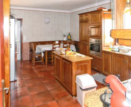 Villa avec piscine privée et vue montagne à Santa Leocádia : photo 19
