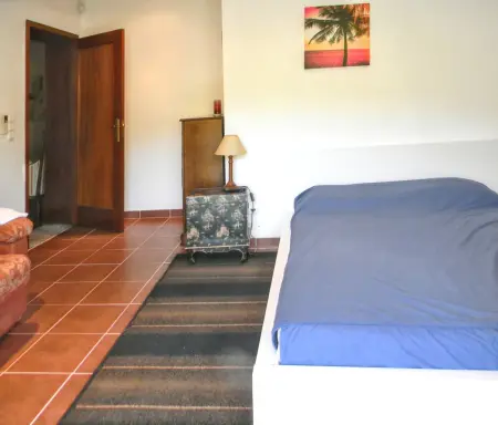 Villa avec piscine privée et vue montagne à Santa Leocádia : photo 25