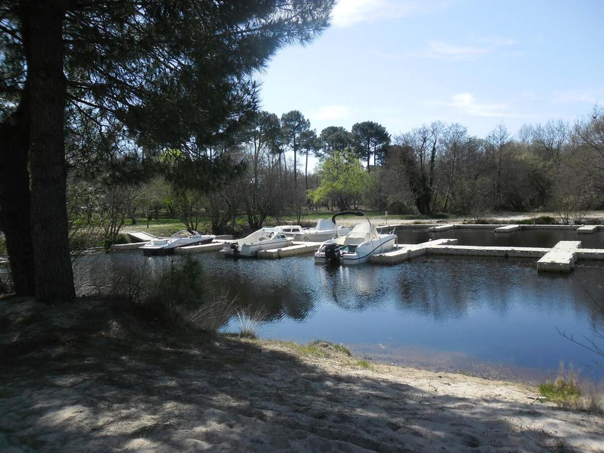 Bungalow 7 pers. avec piscine privée à Gastes - Photo 18