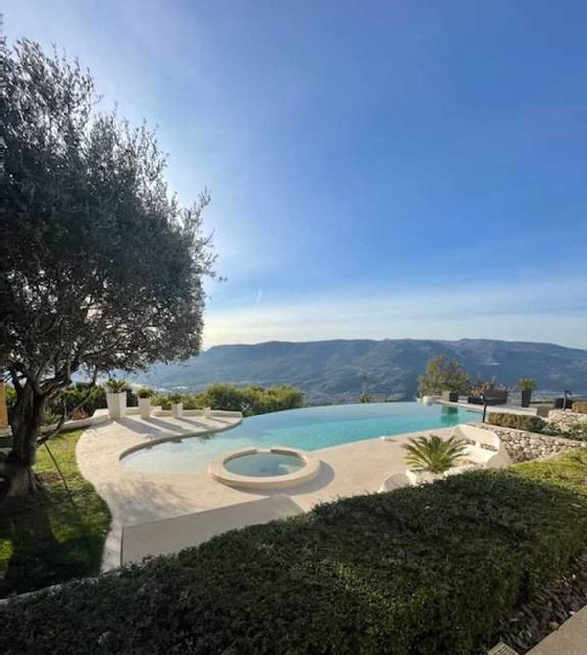Villa avec piscine privée et vue mer à Aspremont - Photo 6