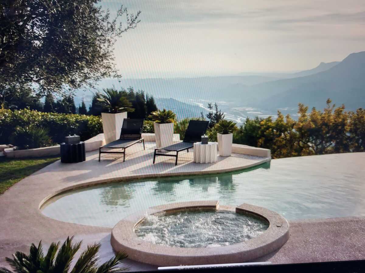 Villa avec piscine privée et vue mer à Aspremont - Photo 8