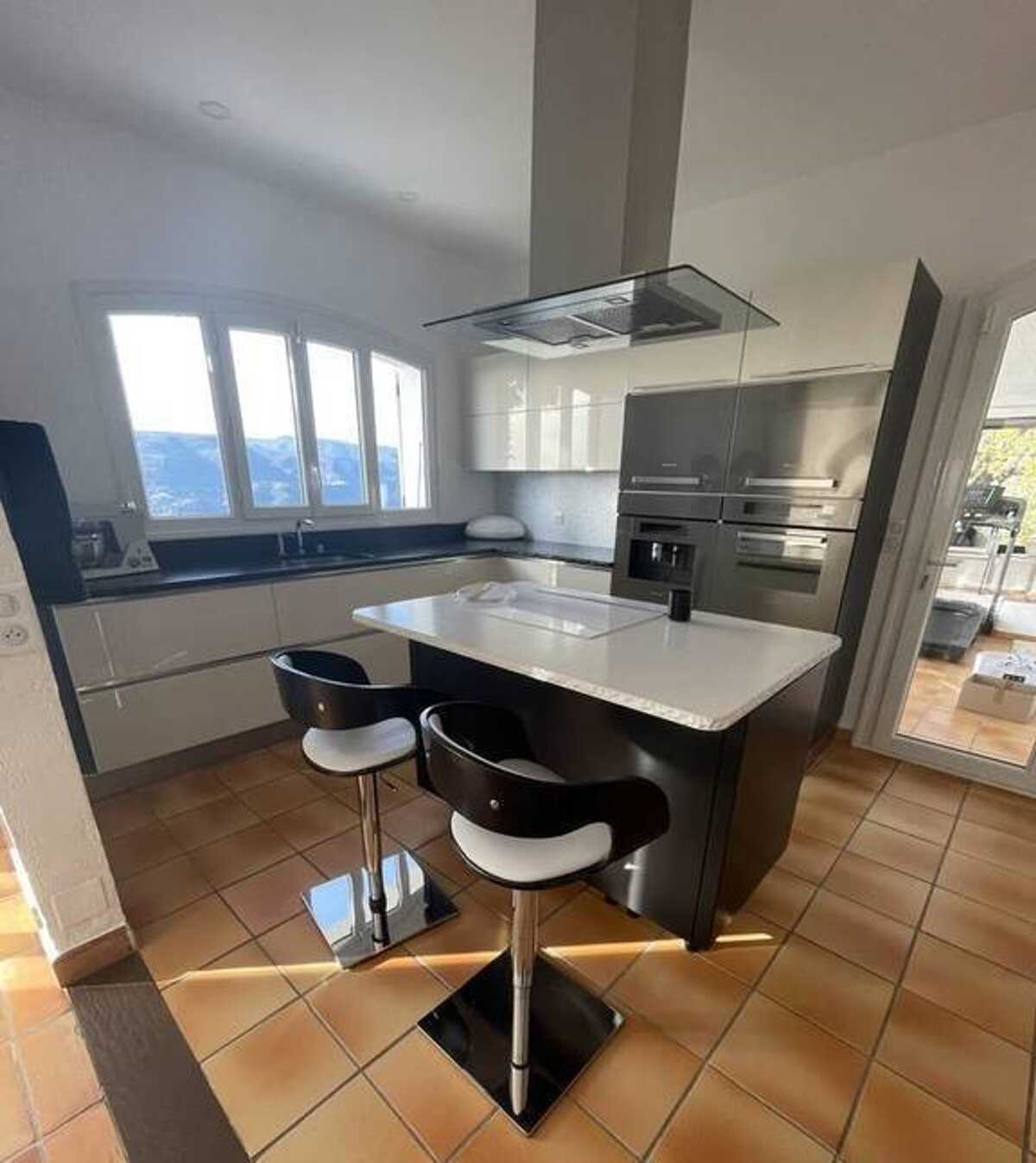 Villa avec piscine privée et vue mer à Aspremont - Photo 19