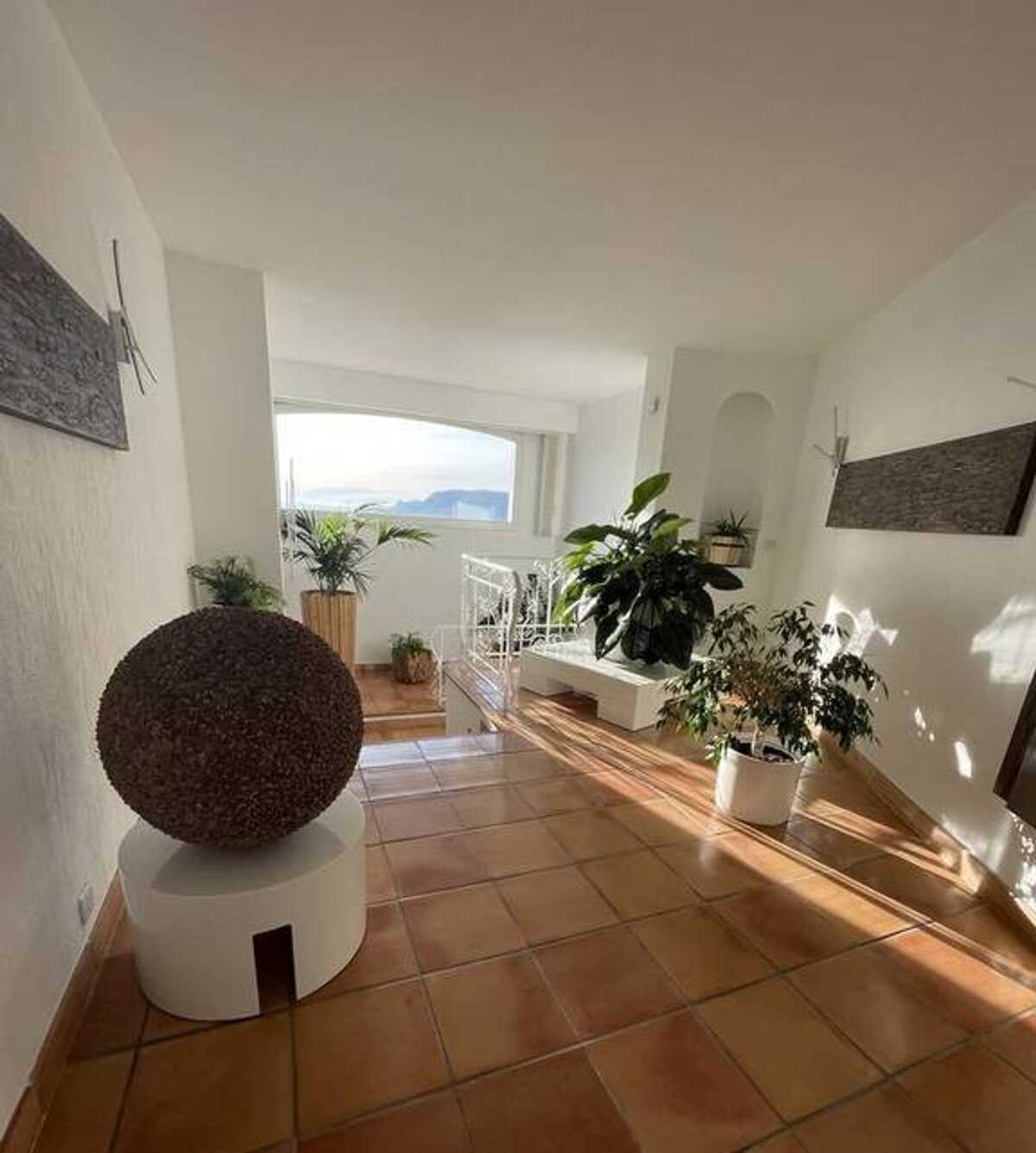 Villa avec piscine privée et vue mer à Aspremont - Photo 28