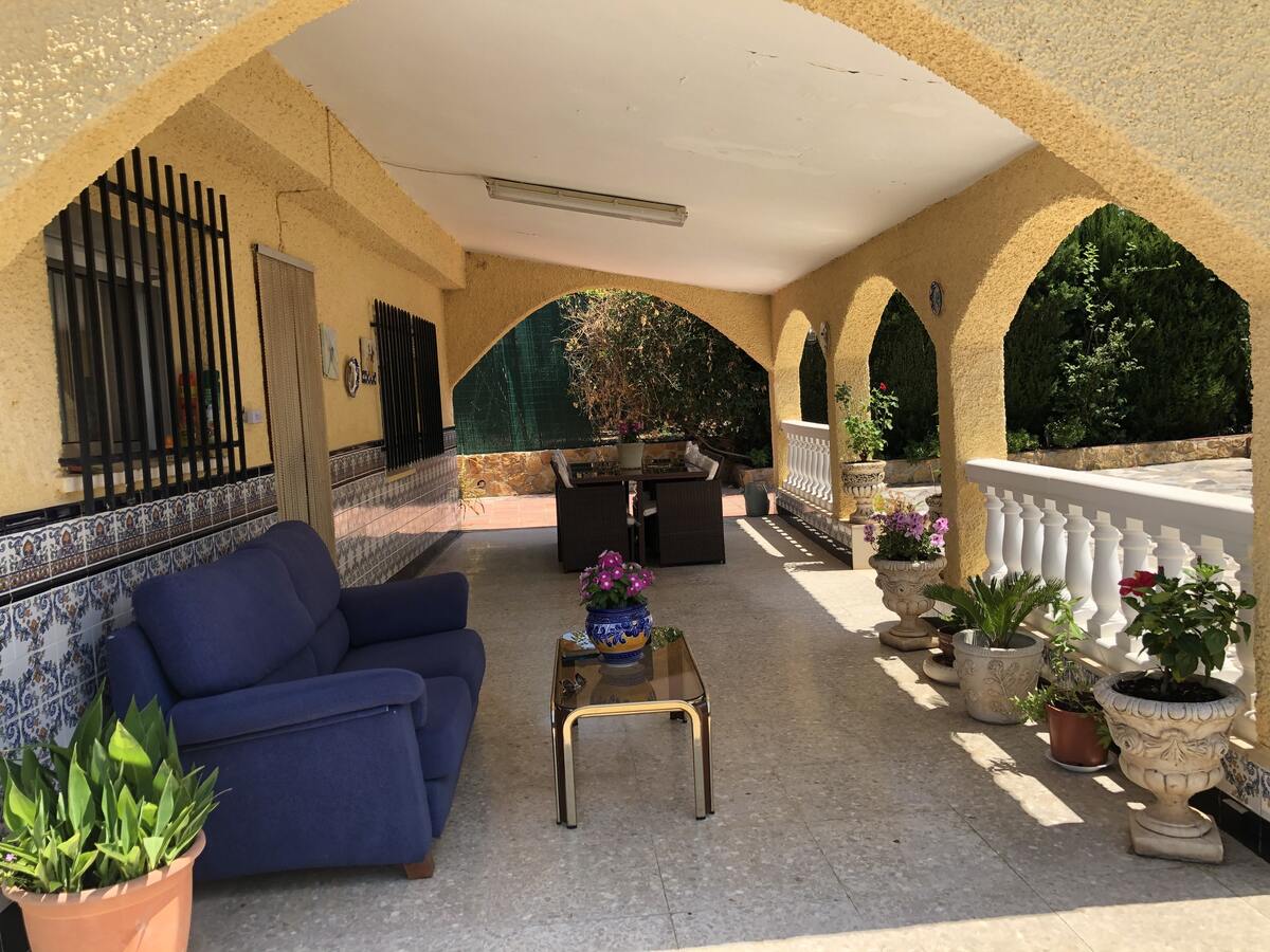 Villa 8 pers. à Olocau : piscine privée et pétanque - Photo 3