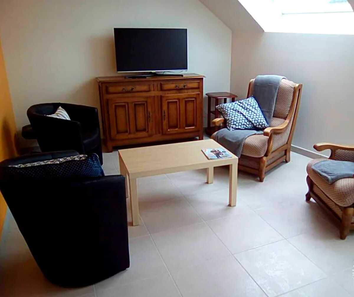 Maison 70 m² à Cast, jardin avec pétanque et ping-pong - Photo 2