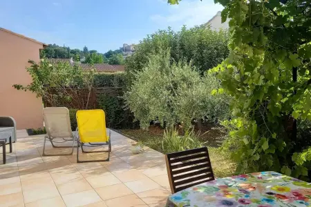 Maison avec 4 chambres et terrasse barbecue à Gréoux-les-Bains : photo 12