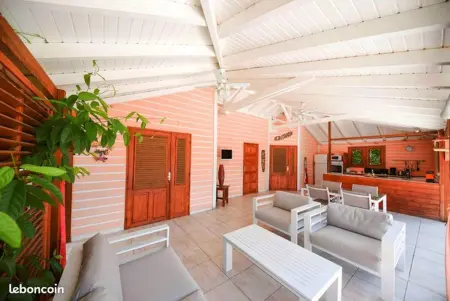 Maison en bord de mer à Pointe-Noire, piscine et vue mer : photo 4