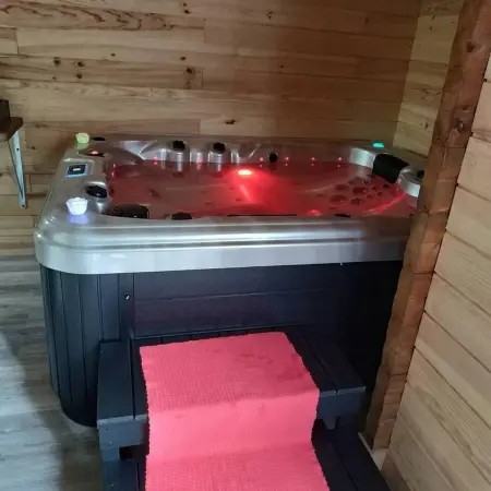 Studio avec jacuzzi, sauna et piscine partagée à Louâtre : photo 2