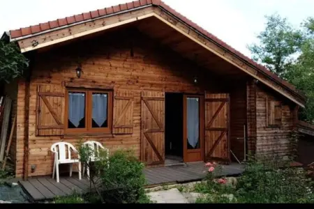 Studio avec jacuzzi, sauna et piscine partagée à Louâtre : photo 3