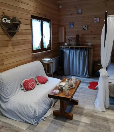 Studio avec jacuzzi, sauna et piscine partagée à Louâtre : photo 4