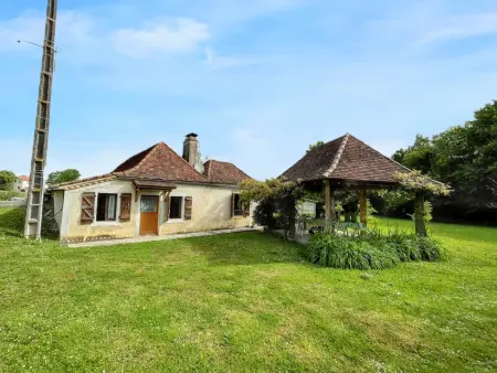 Maison de campagne avec jardin non clôturé et barbecue, Piets-Plasence-Moustrou : photo 2