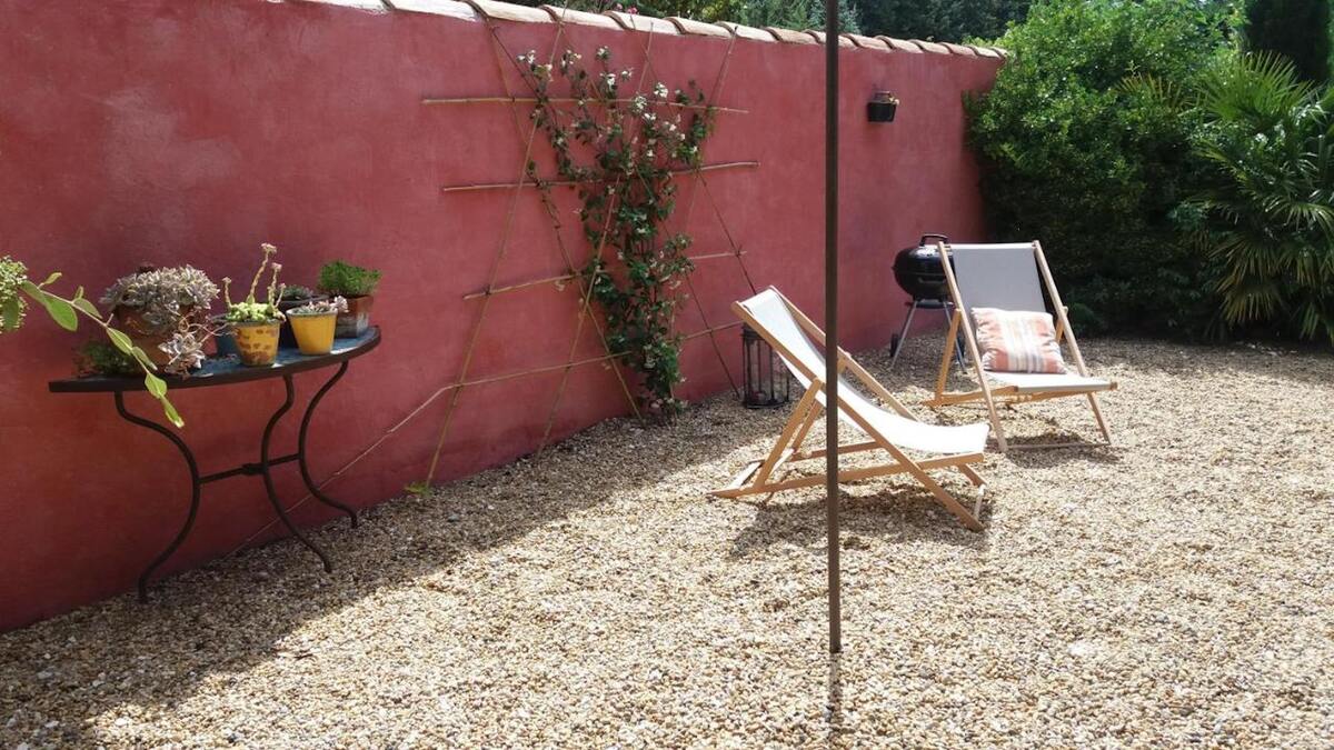 Maison 2 chambres, piscine privée et jardin à Cheval-Blanc - Photo 1