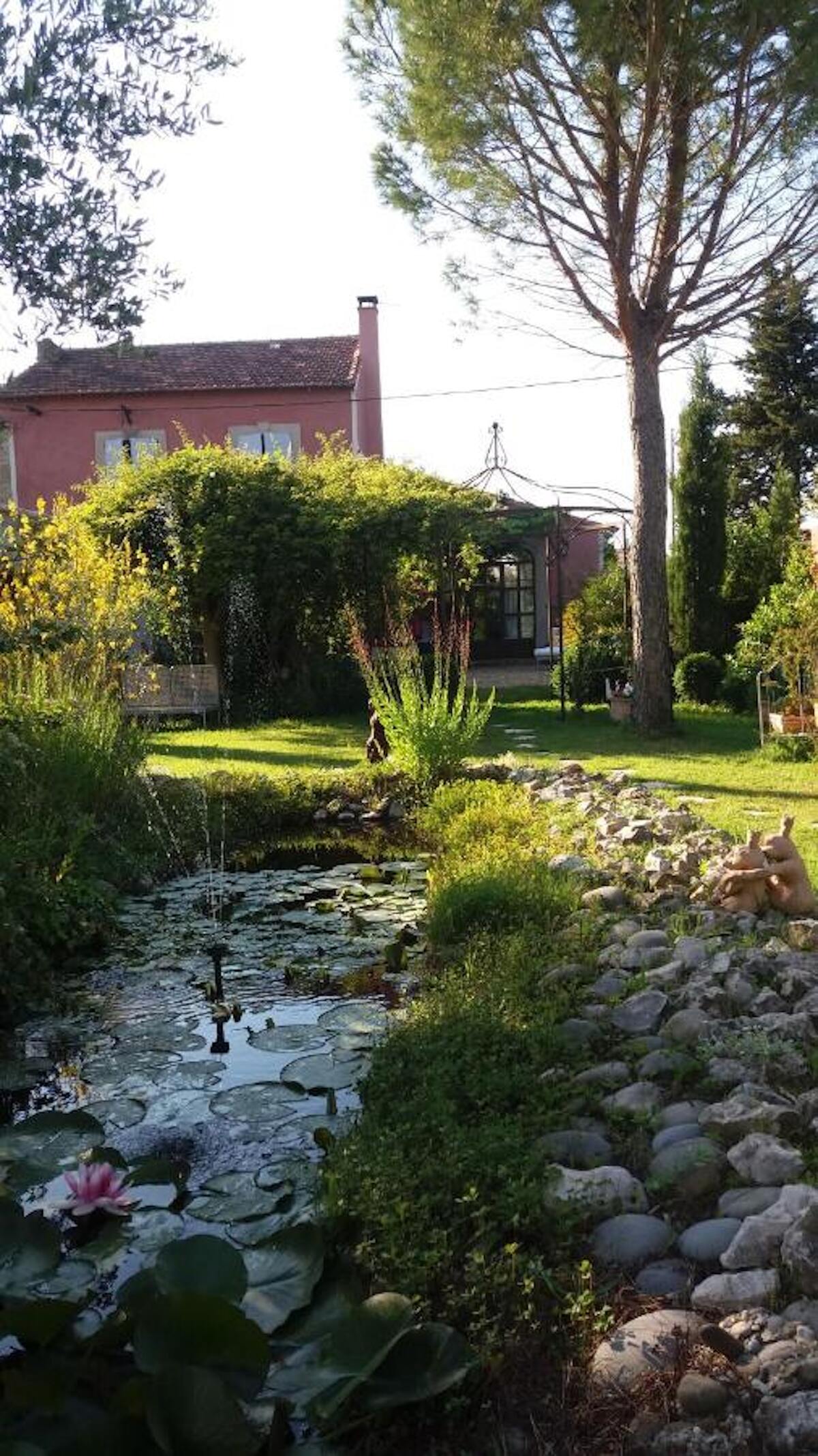 Maison 2 chambres, piscine privée et jardin à Cheval-Blanc - Photo 8