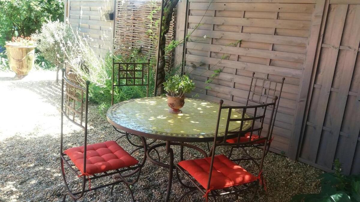 Maison 2 chambres, piscine privée et jardin à Cheval-Blanc - Photo 14
