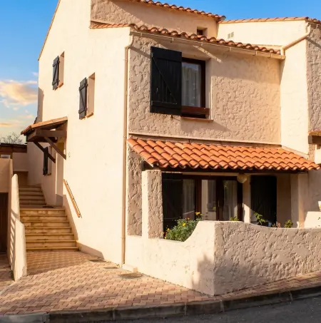 Maison avec vue mer, jardin clôturé et parking à Calcatoggio : photo 8