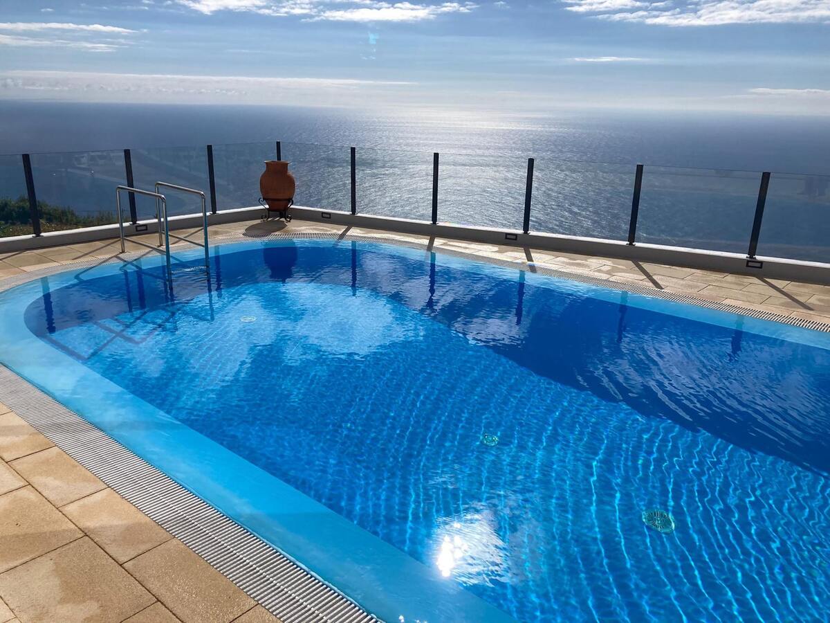 Villa 560 m² Fajã da Ovelha : piscine privée, vue mer - Photo 5