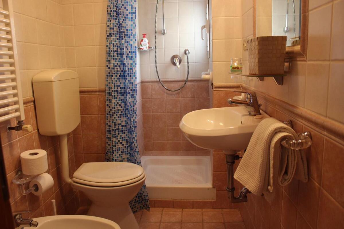 Appartement 30 m² à La Spezia, vue jardin, parking gratuit - Photo 8