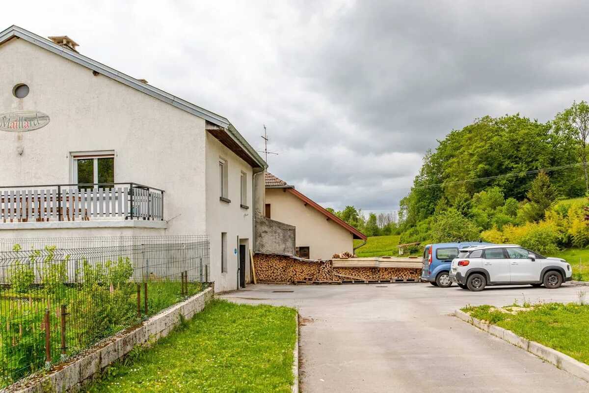 Maison 120m² avec cheminée et jardin clos à Hauts-de-Bienne - Photo 1