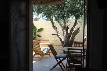 Maison de charme avec piscine privée à Mérindol, jardin clos : photo 7