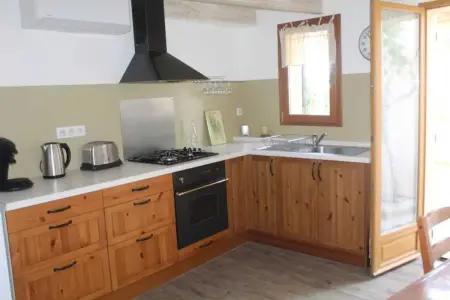 Maison de charme avec piscine privée à Mérindol, jardin clos : photo 11