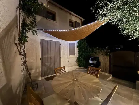 Maison de charme avec piscine privée à Mérindol, jardin clos : photo 17