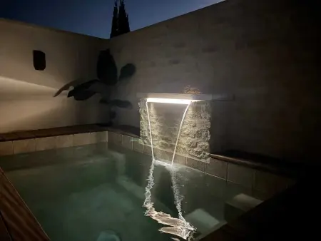 Maison de charme avec piscine privée à Mérindol, jardin clos : photo 19