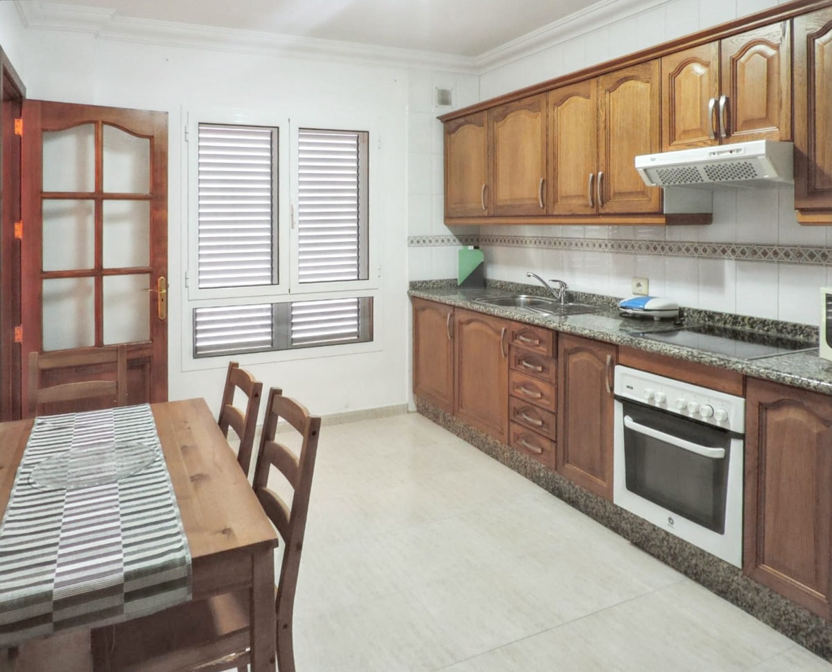 Appartement 90 m² centre-ville Arrecife, parking inclus - Photo 13