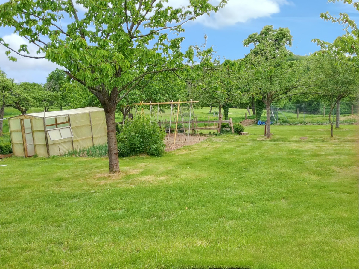 Maison 120 m² à Clarbec, jardin clôturé et jeux enfants - Photo 5