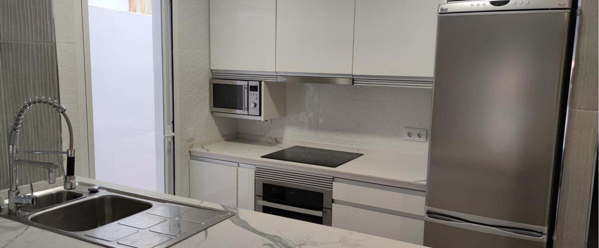 Appartement 65 m² centre Alicante, vue ville, 4 pers. - Photo 6