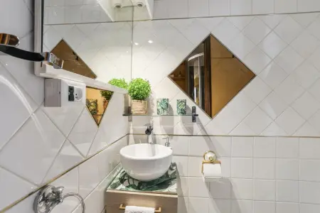Studio en bord de mer à Menton avec piscine privée 80 m² - Photo 12