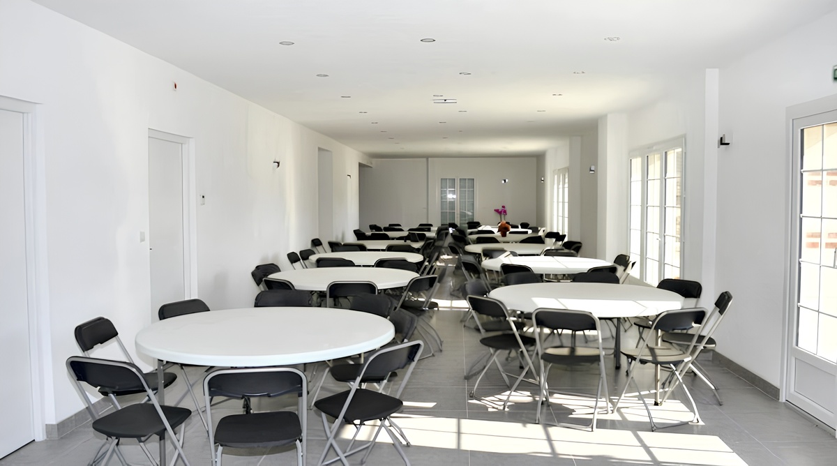 Maison 27 pers, 11 chambres et salle réception à Saint-Épain - Photo 4