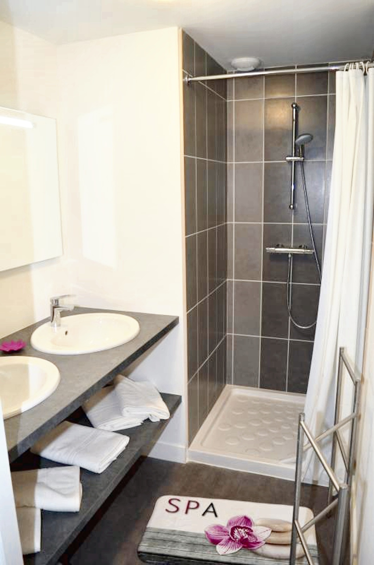 Maison 27 pers, 11 chambres et salle réception à Saint-Épain - Photo 24
