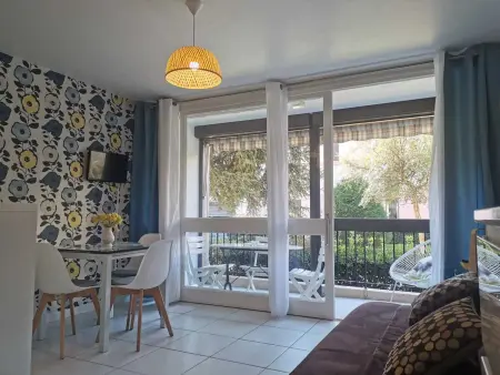 Location appartement à Saint Cyprien, Studio charmant à Saint-Cyprien - 25 m² avec balcon