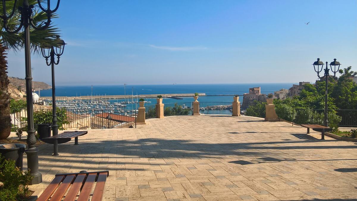 Appartement 100 m² Alcamo, 4 chambres vue mer et terrasse - Photo 20