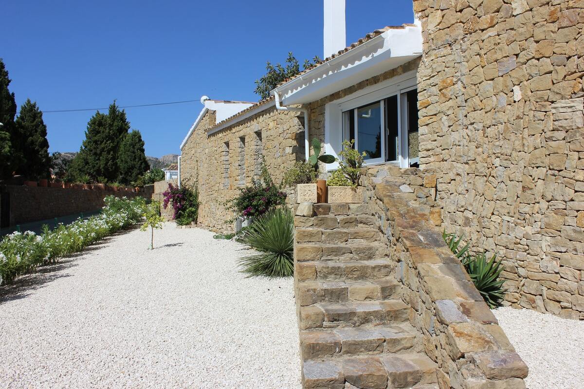 Villa méditerranéenne 200 m² avec piscine privée à Calpe - Photo 17