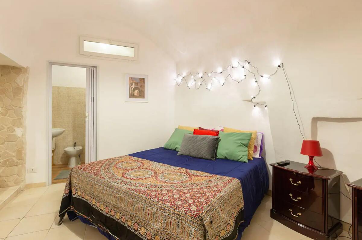 Appartement 2 chambres centre-ville Bari, 15 min gare - Photo 2