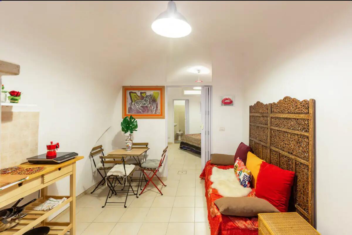 Appartement 2 chambres centre-ville Bari, 15 min gare - Photo 3